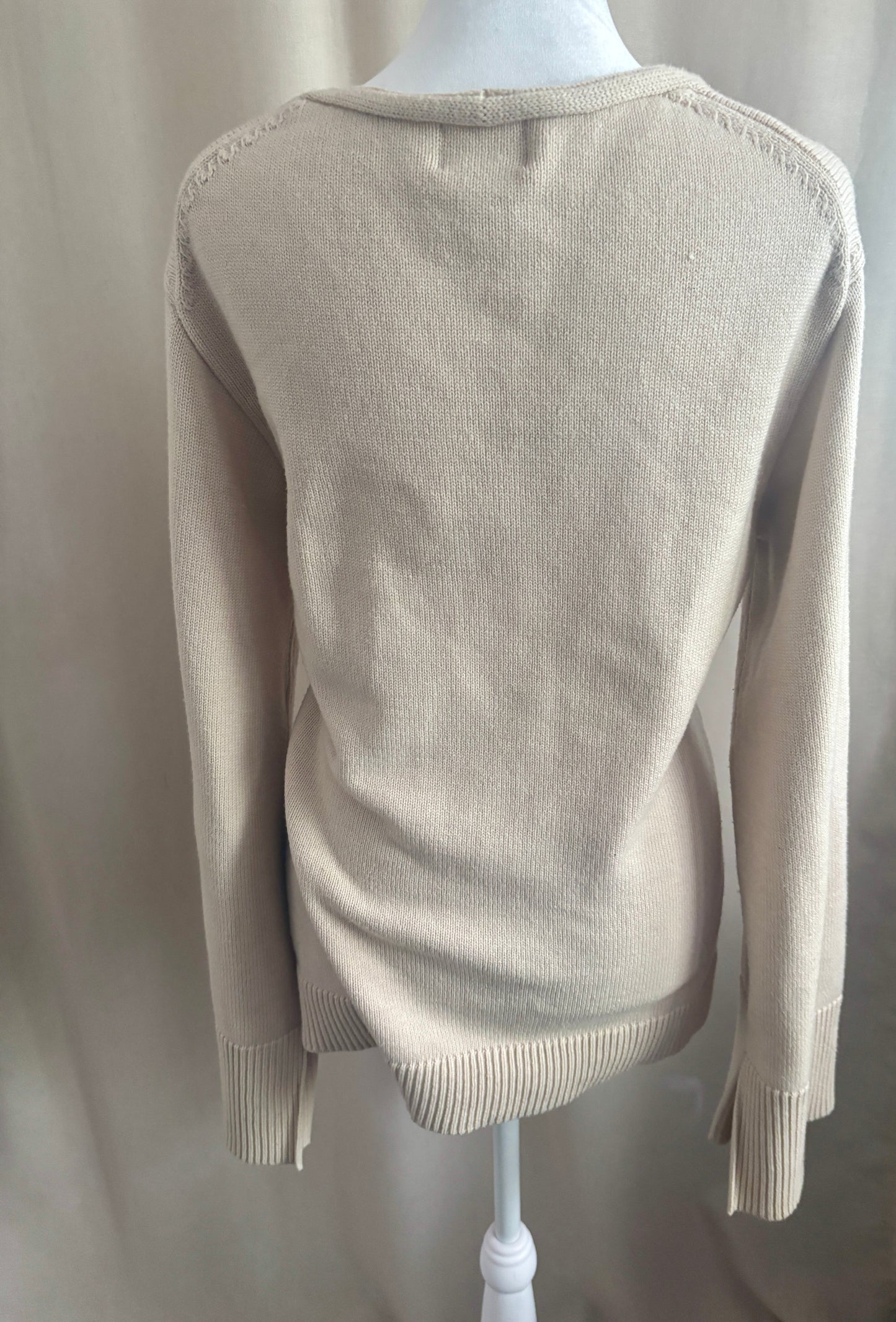 H&M Defined Waist V-Neck Sweater | Size M