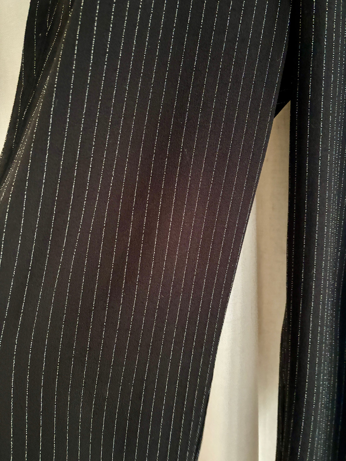 Abercrombie & Fitch Pinstriped Cropped Dress Pants — M