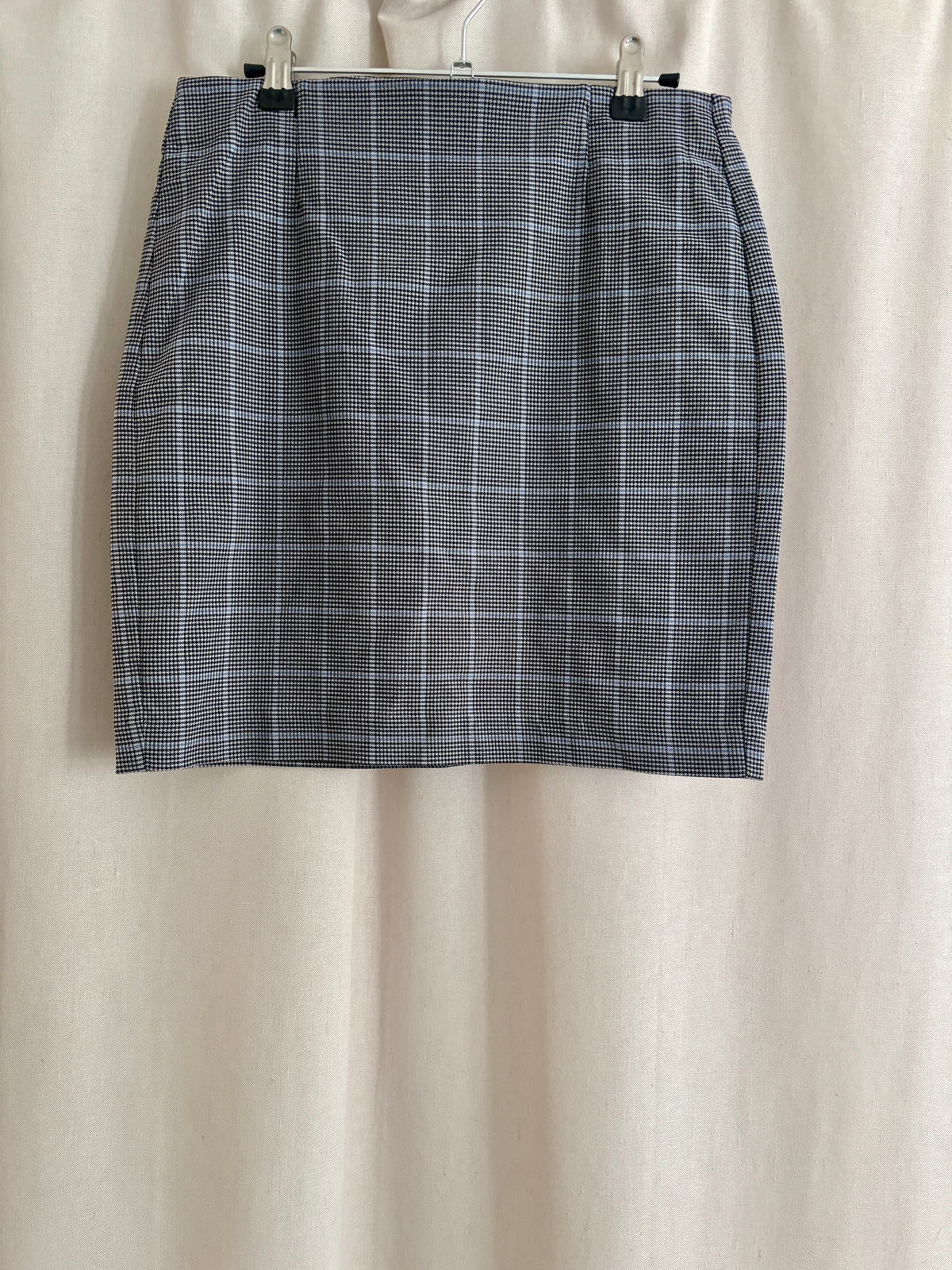 Dynamite Plaid Skirt — Grey, Black & Blue | M