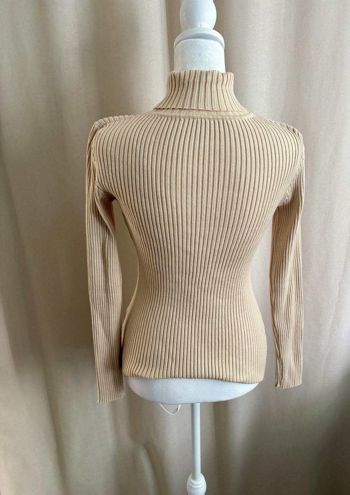 Ribbed Turtleneck Long Sleeve — Size S
