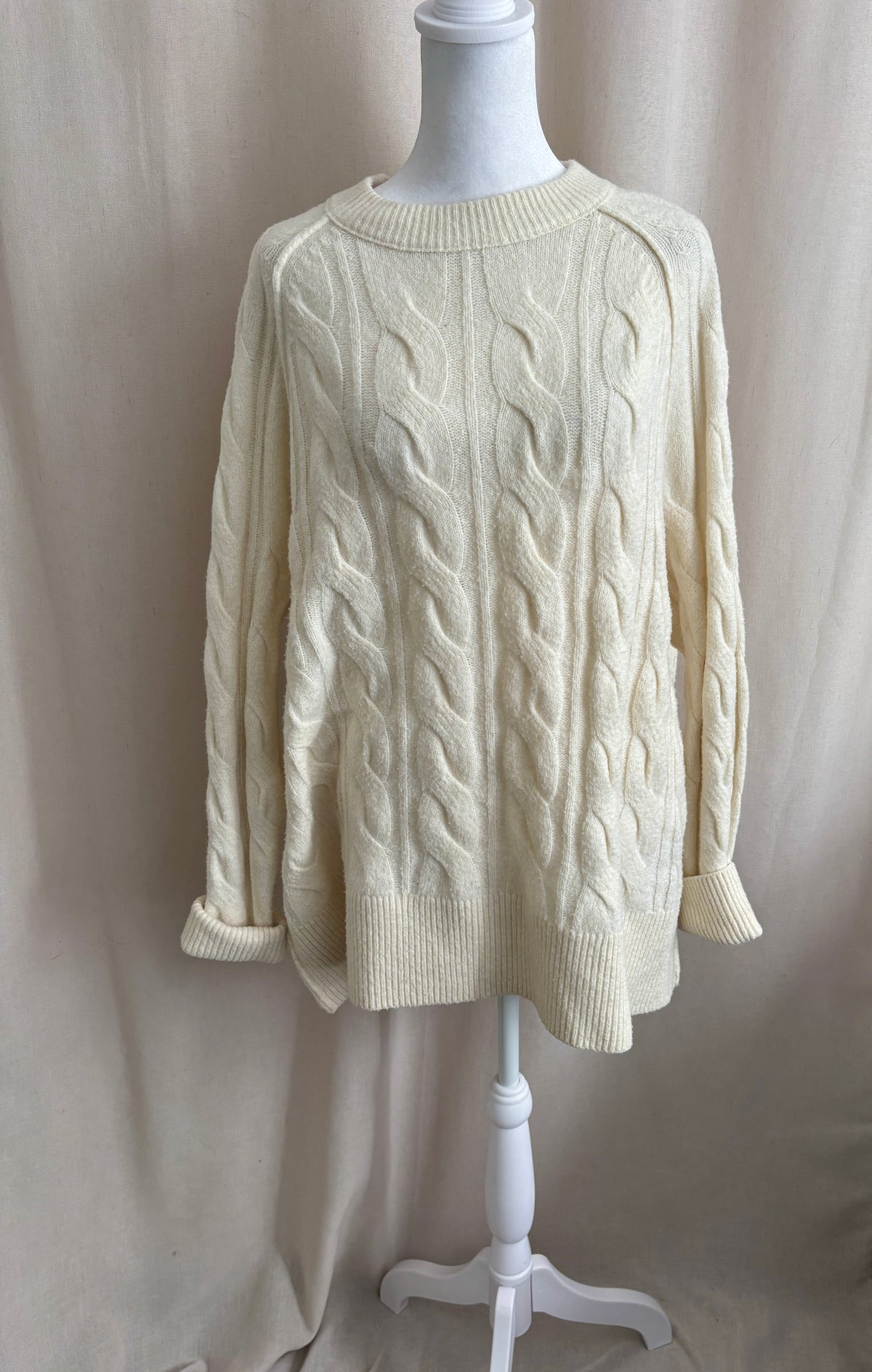 Aerie Oversized Chunky Cable Knit Sweater — Size S
