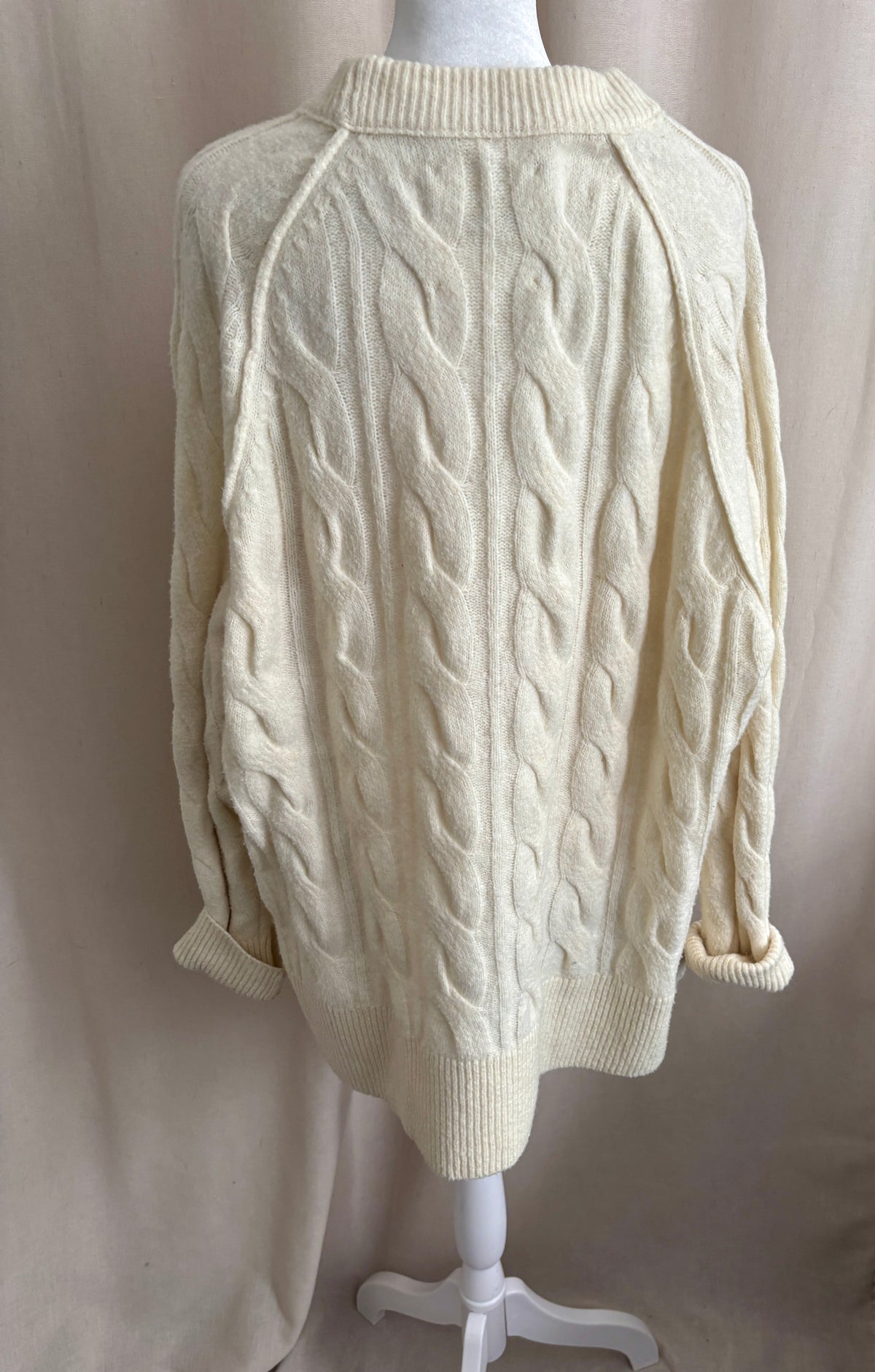 Aerie Oversized Chunky Cable Knit Sweater — Size S