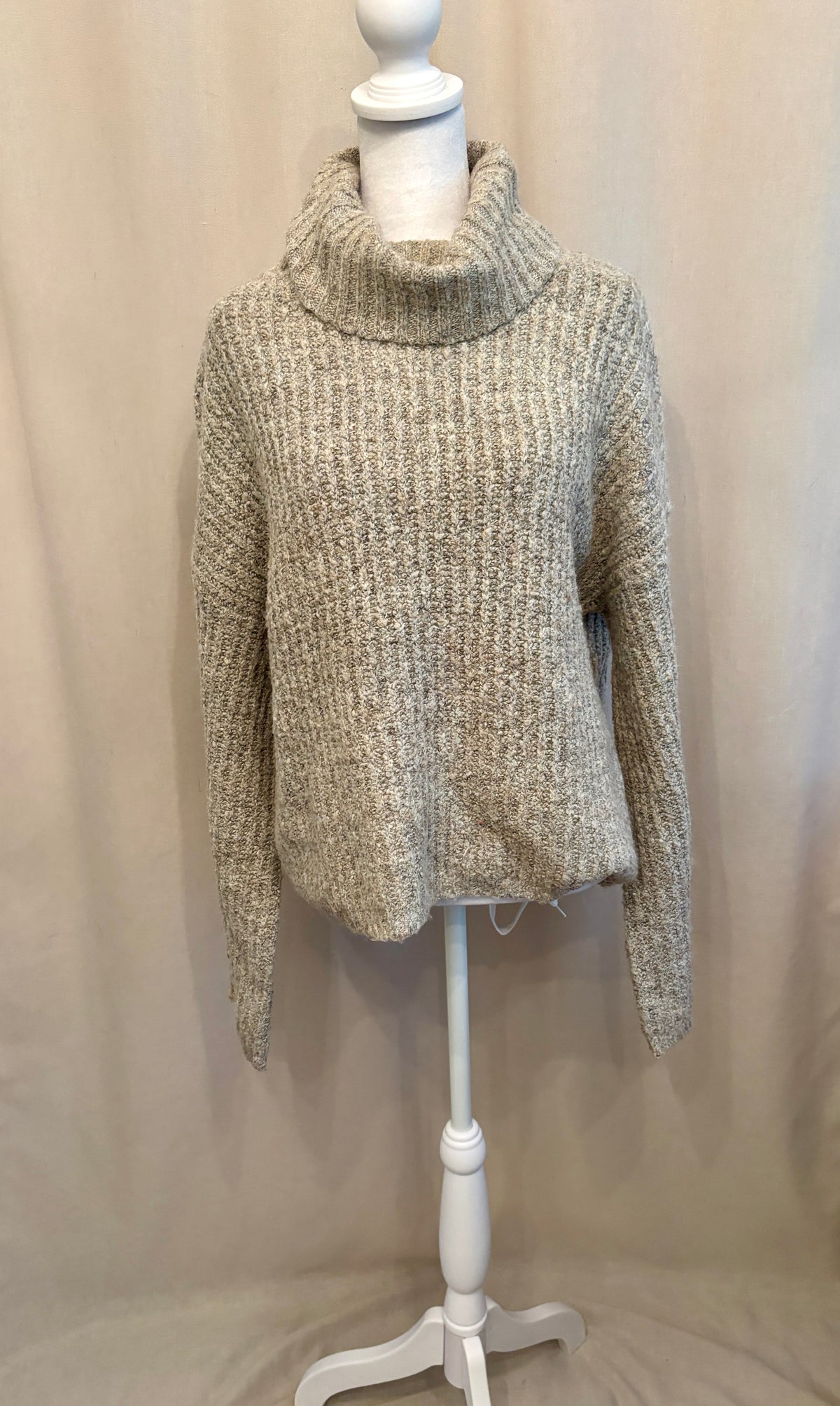 Contemporaine Simons Cropped Ribbed Turtleneck — Size L