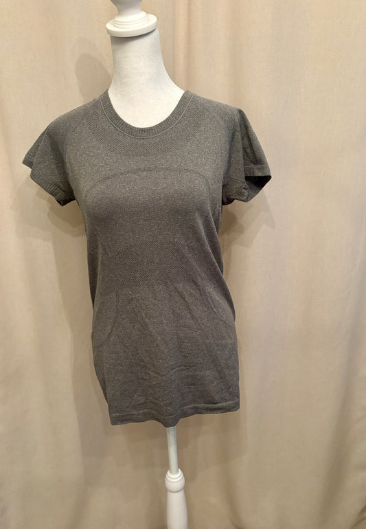 lululemon Swiftly Tech Short-Sleeve Shirt — No Tag Fits Size 8