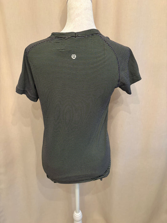 lululemon Swiftly Tech Short-Sleeve Shirt — Size 8