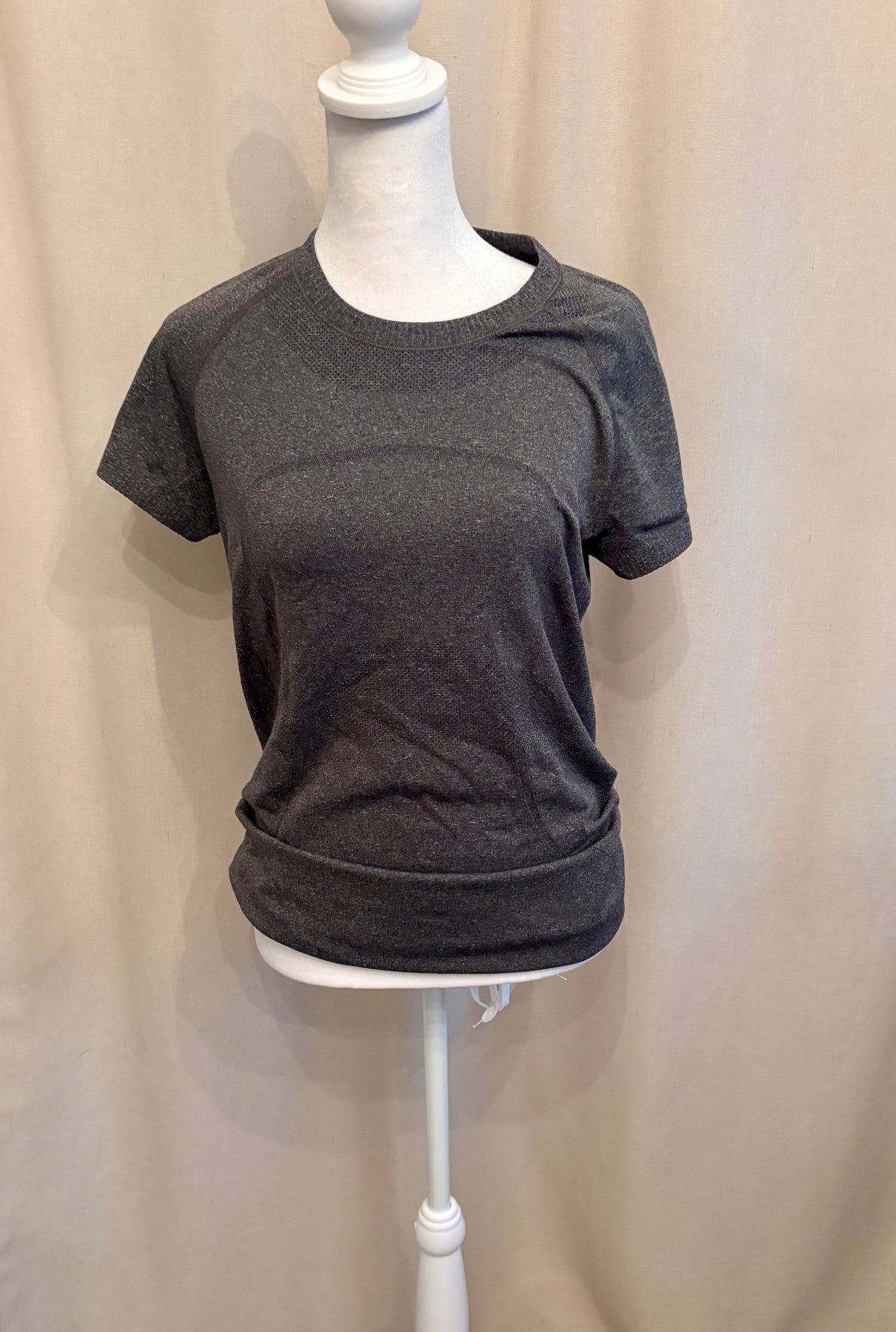 lululemon Swiftly Tech Short-Sleeve Shirt — Size 8