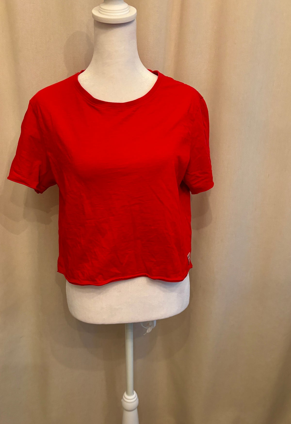 GUESS Cropped T-Shirt — Size M