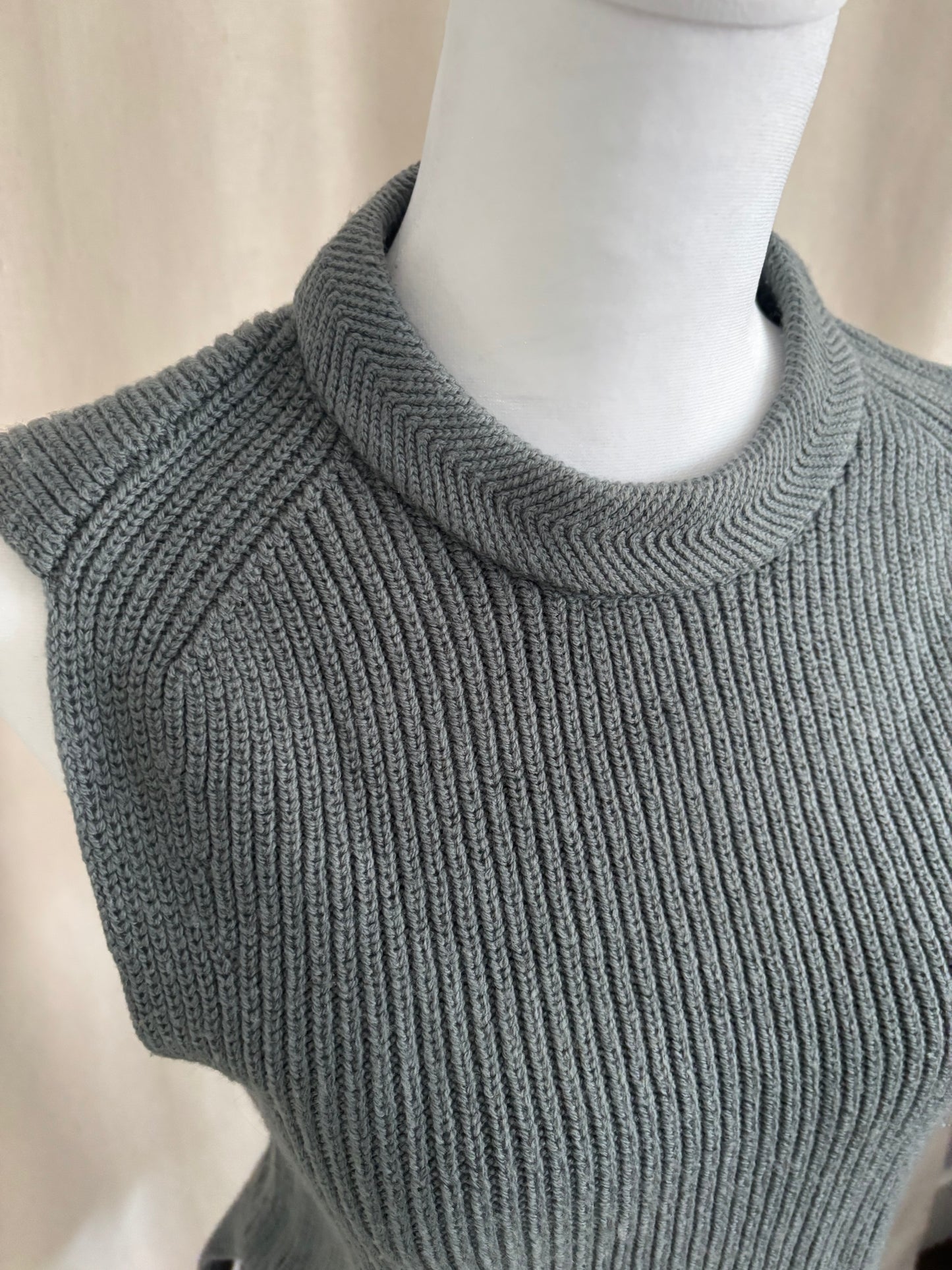 Wilfred Sweater Vest - Size Small