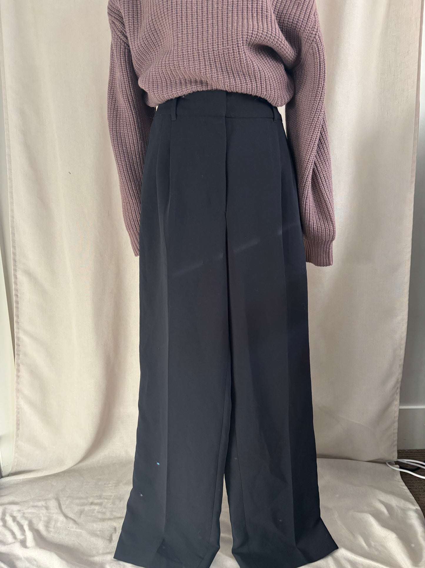 Aritizia Effortless Pants Size 12