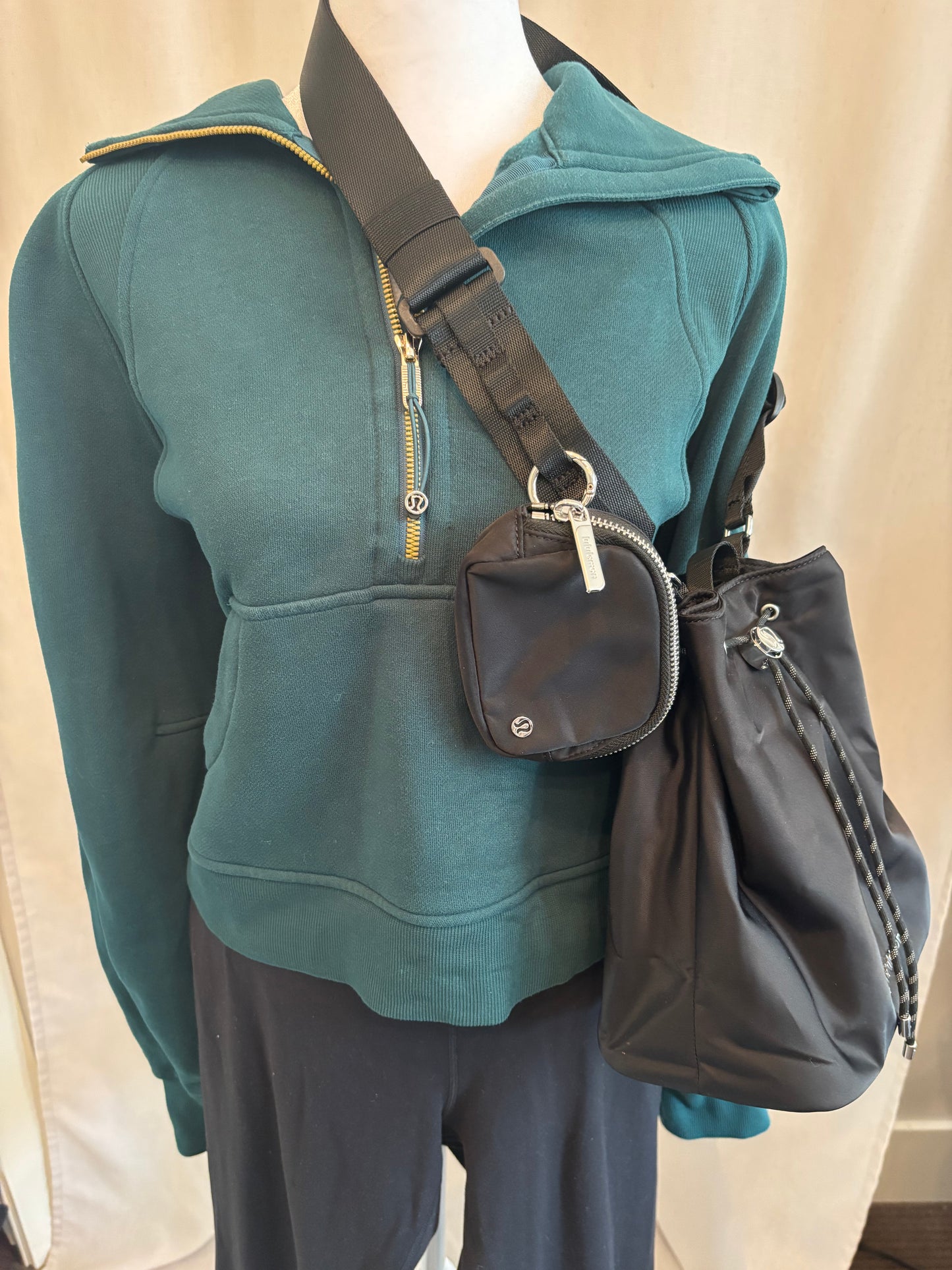 Lululemon Drawstring Bucket Crossbody Bag (5L) Includes Clippable Nano Pouch