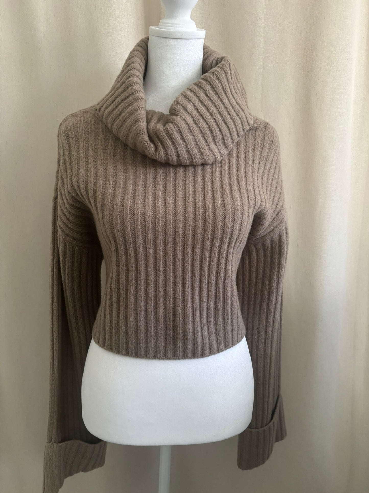 Dynamite Ribbed Cropped Sweater | Size S