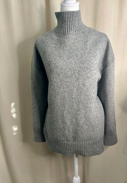 H&M Grey Turtleneck Sweater | Size M