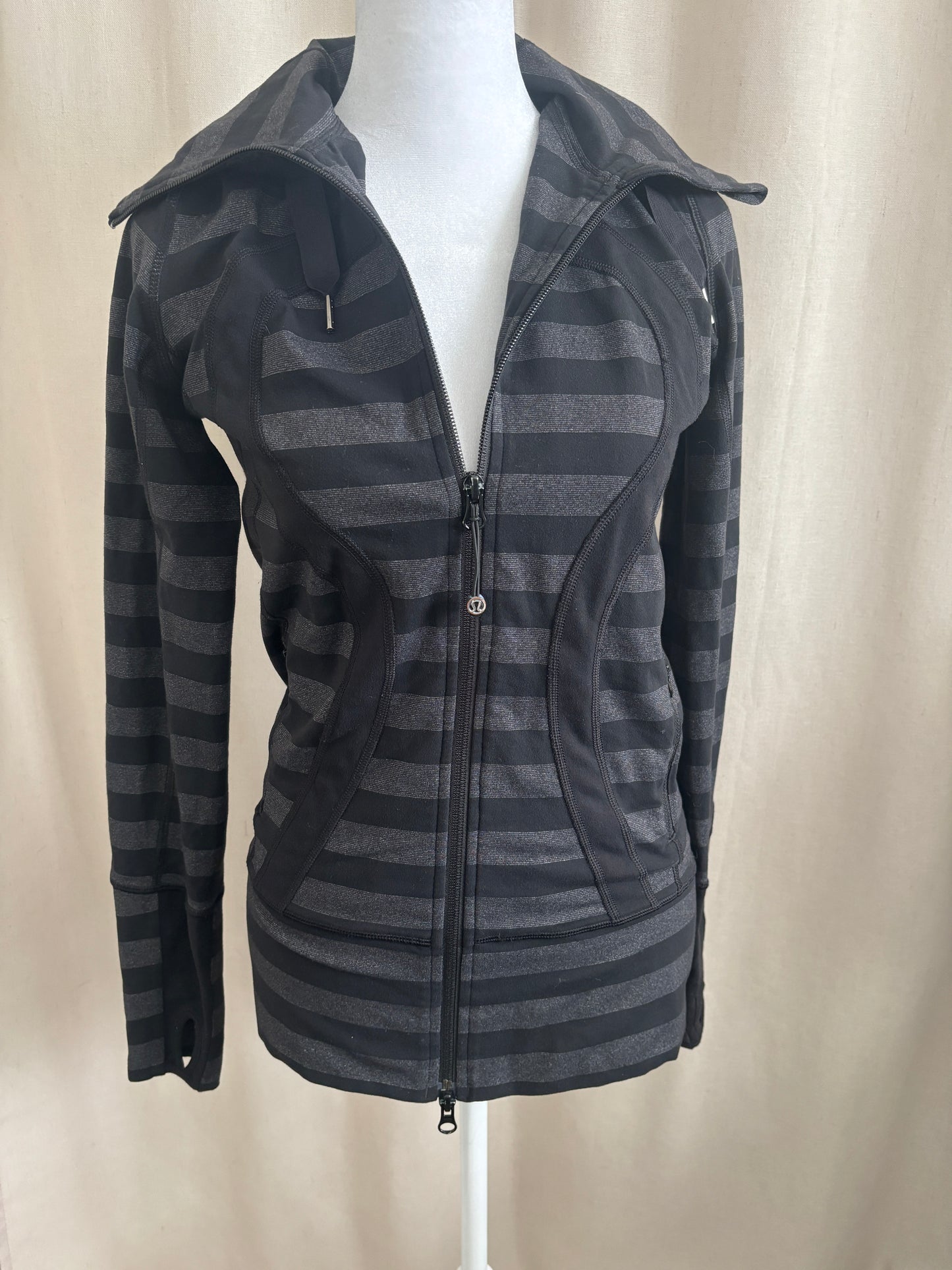 Lululemon In Stride Hooded Jacket | Size 4